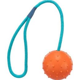 Vrhacia lopta hrboľatá na šnúre - TRIXIE ø 6 cm/ 30 cm, oranžová